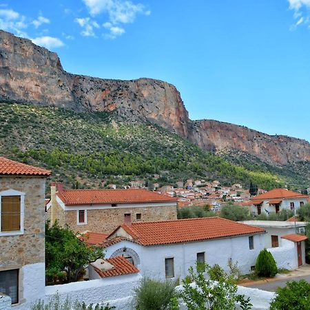 Anna'S Family Home Leonidio Bagian luar foto