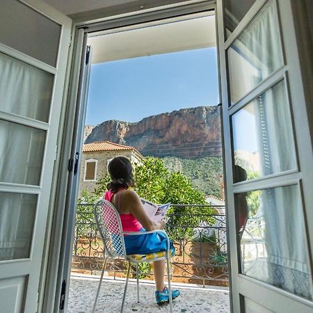 Anna'S Family Home Leonidio Bagian luar foto