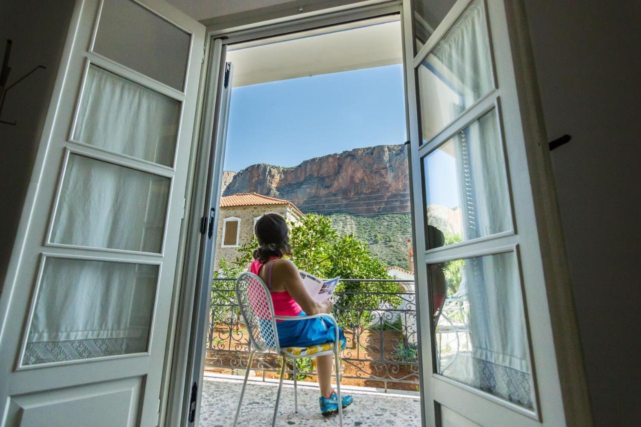 Anna'S Family Home Leonidio Bagian luar foto