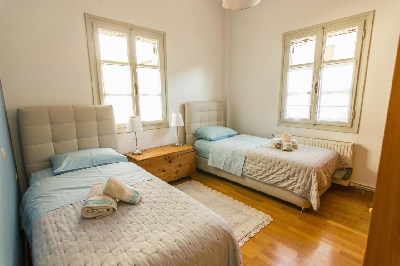 Anna'S Family Home Leonidio Bagian luar foto